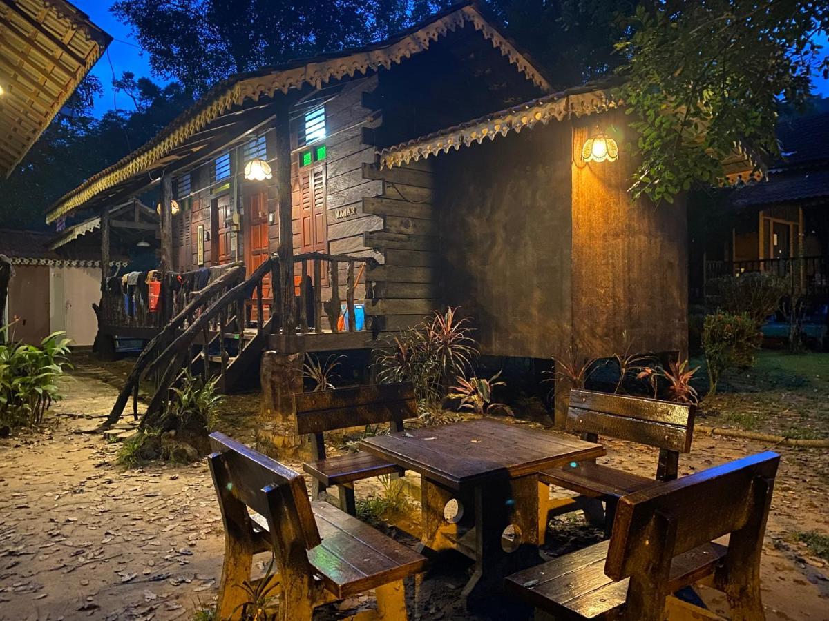 קולים Rustic Chalet - Dahlia N Mawar At Sedim Vista מראה חיצוני תמונה
